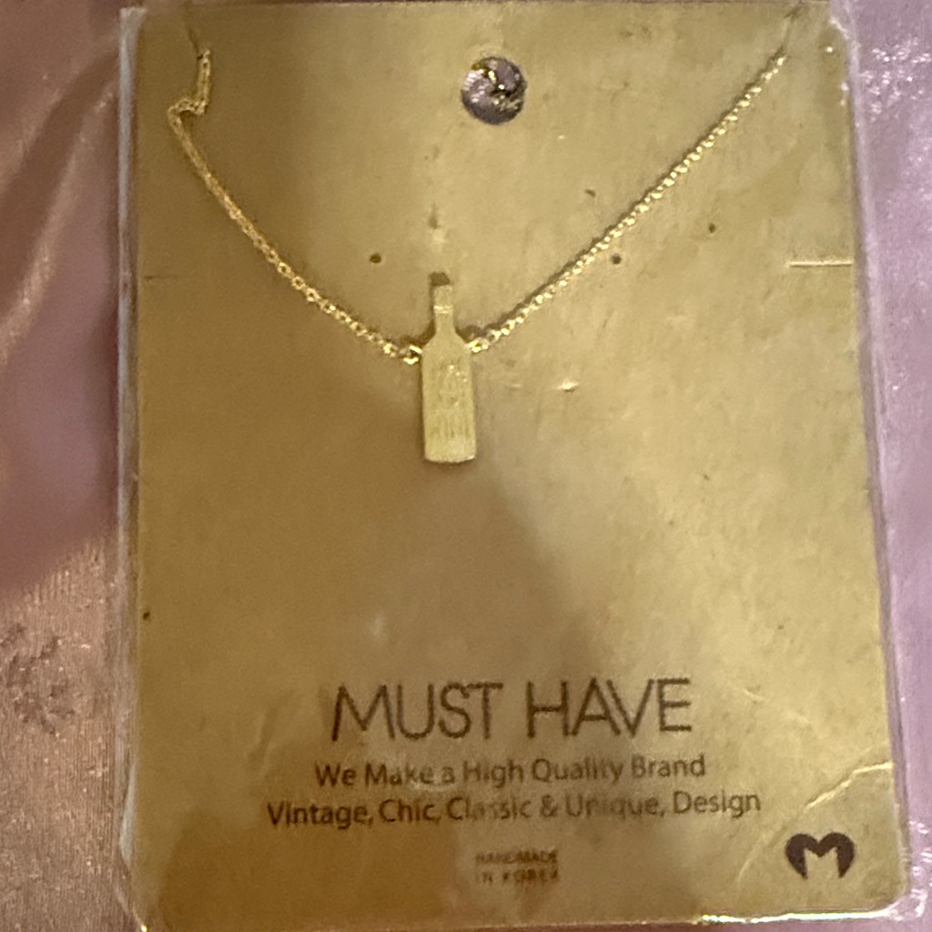 Must Have Chic Gold Necklace